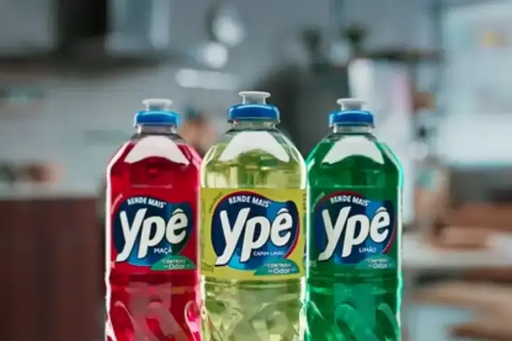 Anvisa suspende lotes de detergentes Ypê devido a risco de contaminação microbiológica