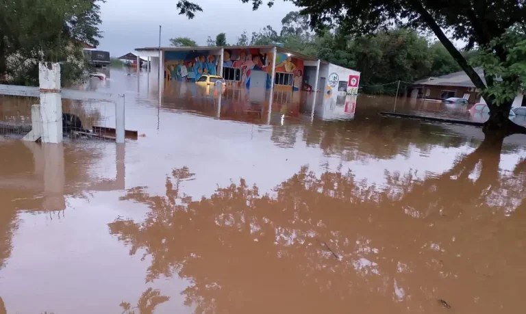 Número de mortes confirmadas no Rio Grande do Sul sobe para 107 nesta quinta-feira