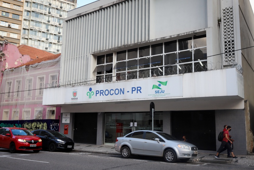 Procon fez em média 570 atendimentos por dia no primeiro semestre do ano no Paraná