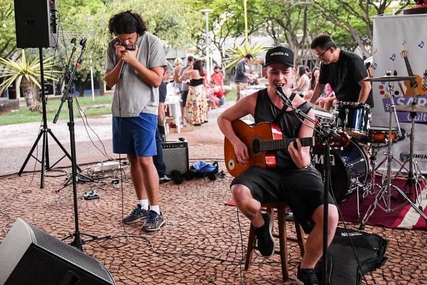 48827894648 B19545acc3 C