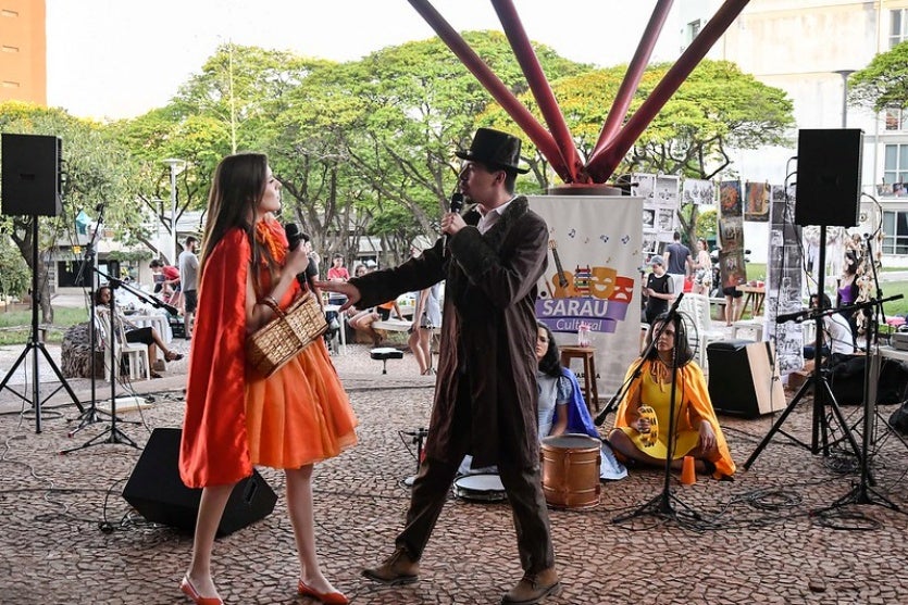 48828435877 8903deff44 C