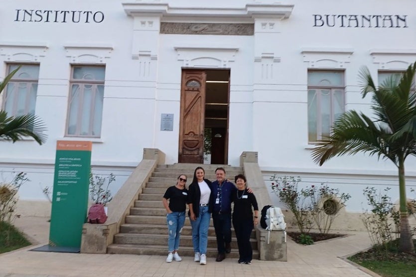 53830052592 87f288687e C