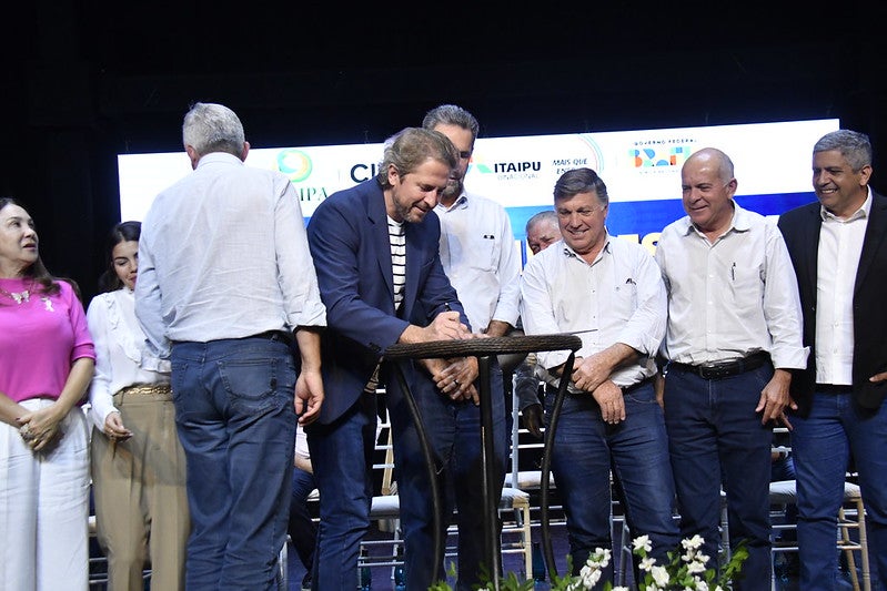 53836780211 83ba74d289 C