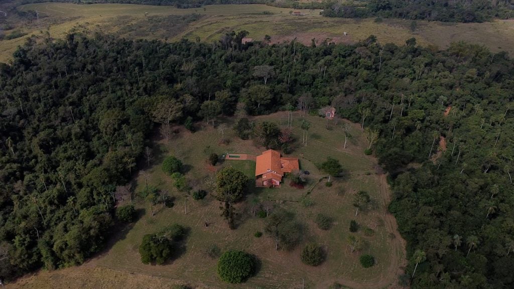 Sequência 02.00 01 24 00.quadro001