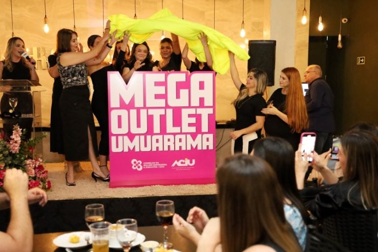 Aciu Transforma Feira Ponta De Estoque Em Mega Outlet Umuarama 66a2aff056630