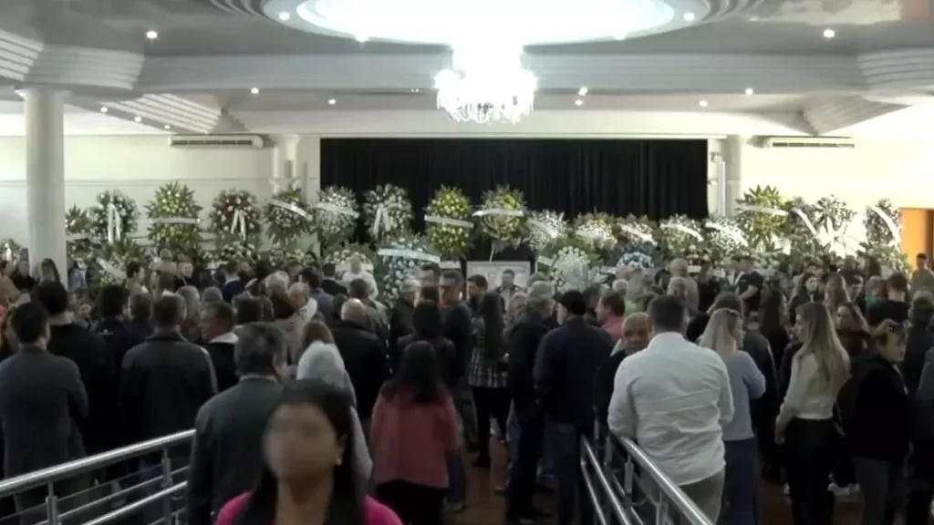 Casal Queda De Aviao Cascavel