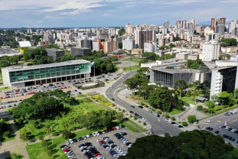 Centro Cívico De Curitiba Onde Estão Os Edifícios Do Tribunais De Justiça, Tribunal De Contas, Palácio Iguaçu, Palácio Das Araucarias, Assembléia Legislativa, Museu Oscar Niemeyer E A Praça Nossa Senhora De Salette.