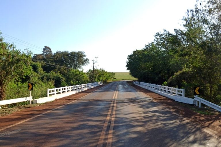 Ponte Rio Acu Pr 364 Em Terra Roxa
