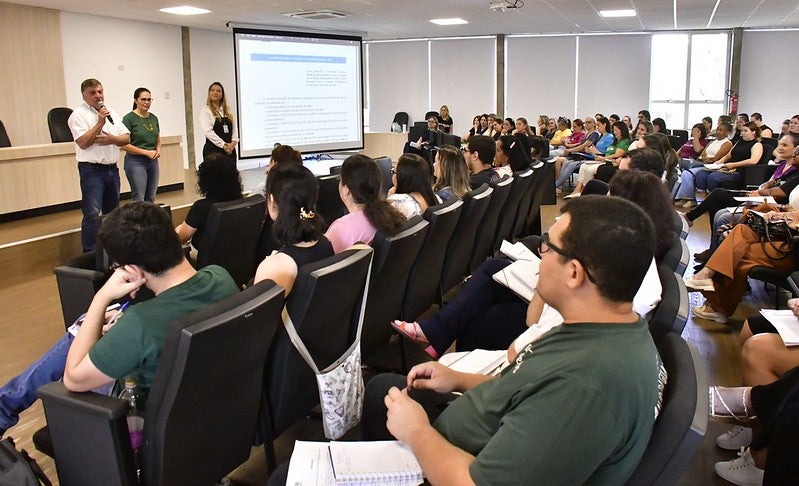 54032397223 0b432740e4 C