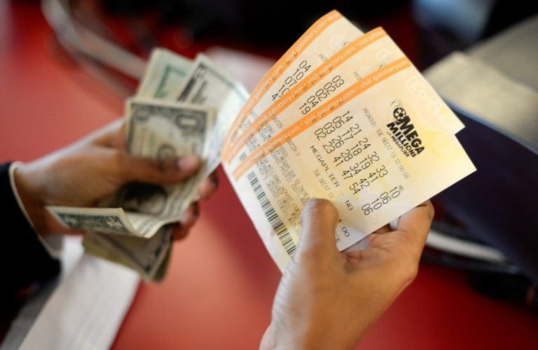 Loteria dos EUA: prêmio de R$ 3,8 bi da Mega Millions pode sair nesta terça