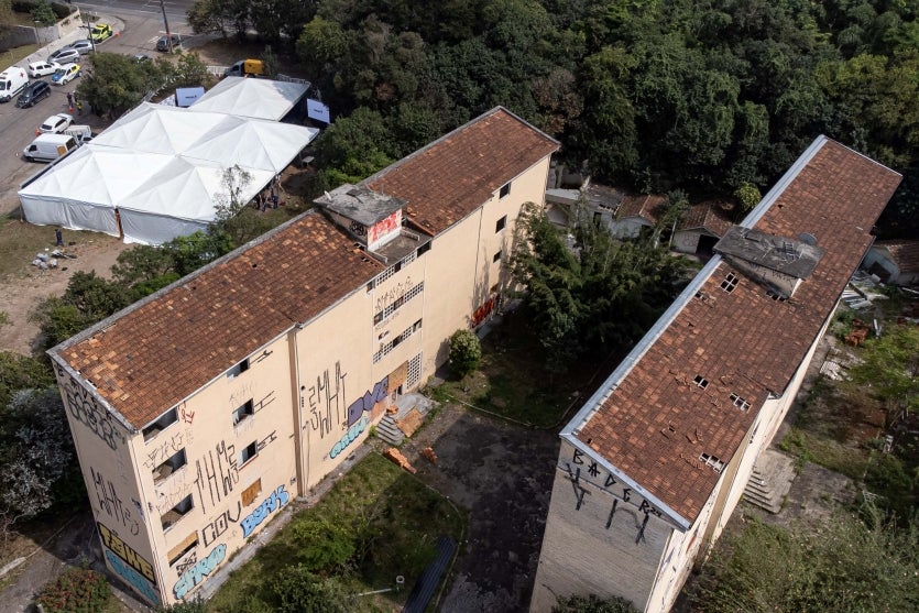 Complexo Silvio Santos Foto Rdziura 0812 0