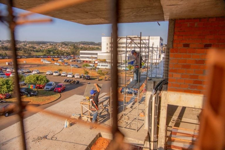 Obra Ame Hu Ambulatorio Medico De Especialidades Aline Jasper 15