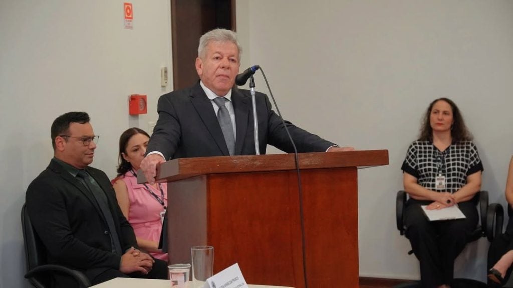 469736125 17878120578210044 7828574988366246188 N