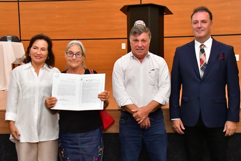 54201792914 64e7294dd8 C