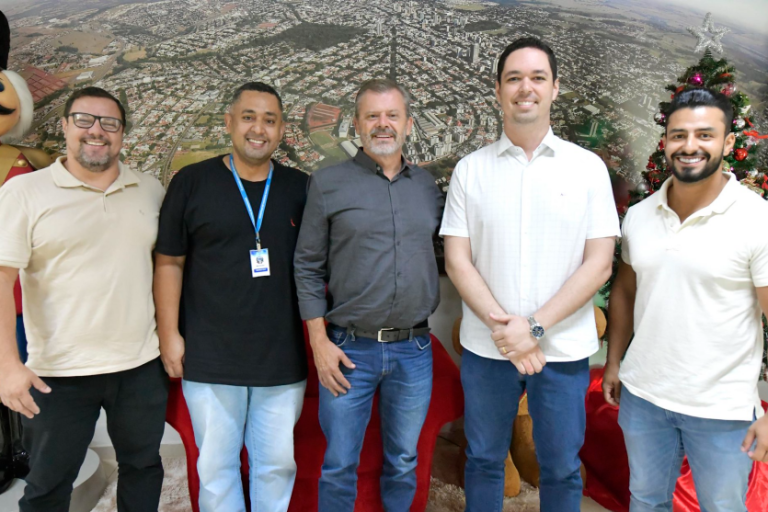 Projetos De Desenvolvimento Econômico De Umuarama São Apresentados Para Representantes De Mandaguari