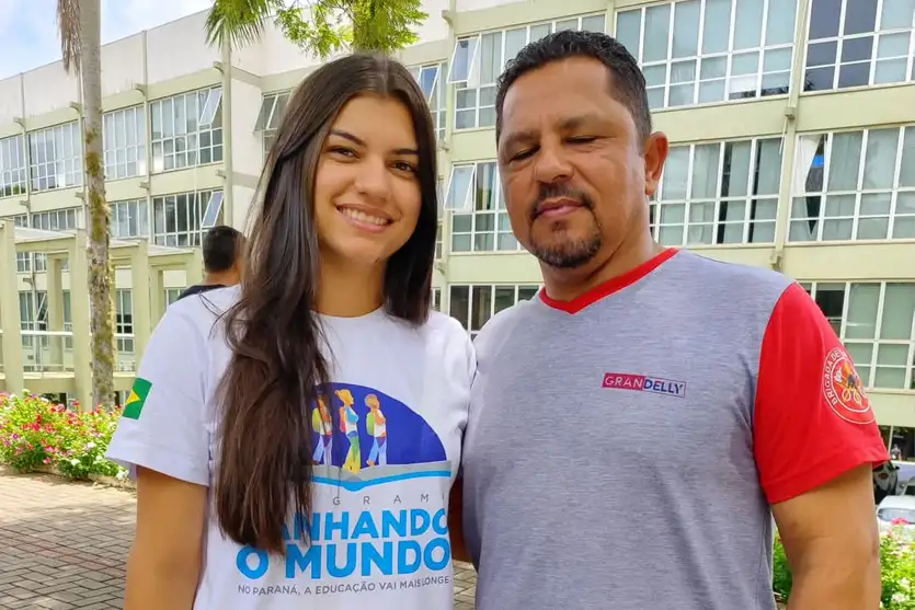 Aluna De Serra Dos Dourados Embarca Para O Canadá