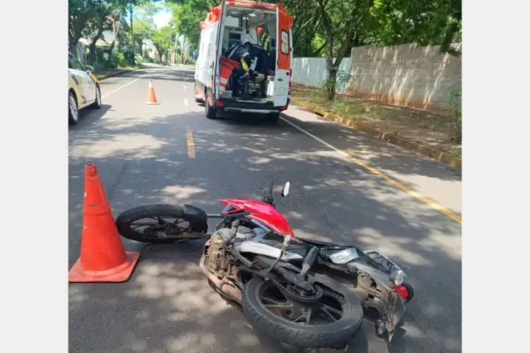 Moto Colisão Motociclista Ferido Zona Vii Umuarama