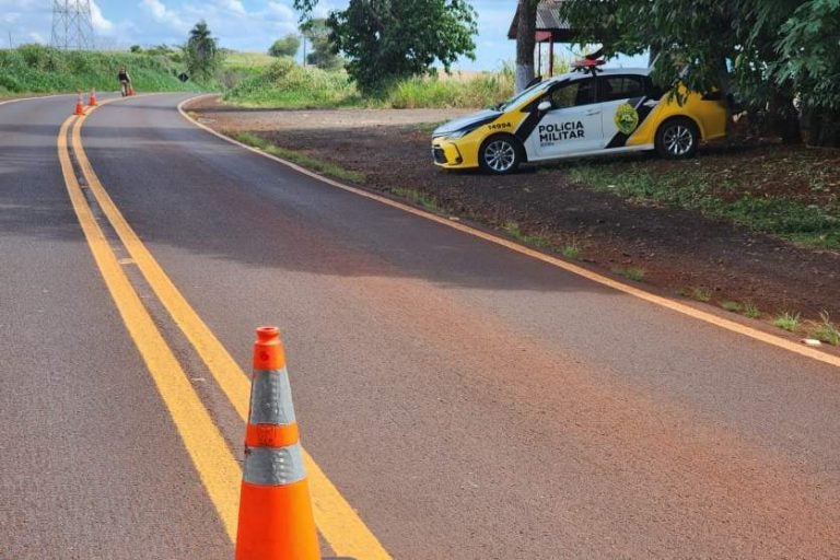 Homem é preso por embriaguez ao volante na PRC-272, em Iporã. Na foto, uma viatura da PRE, para ilustrar a abordagem.