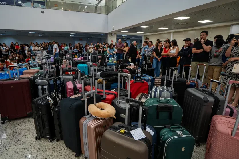 Estudantes Embarcando Para O Canadá No Ganhando O Mundo (4)