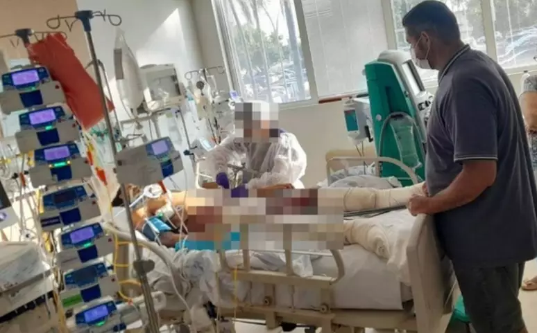 Menino Comido Por Bacteria