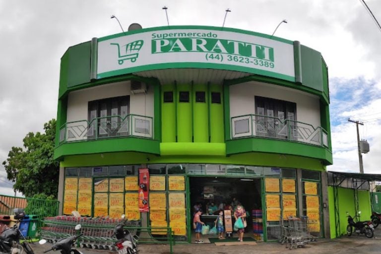 Supermercado Paratti divulga vagas de emprego em Umuarama. Na foto, o estabelecimento.