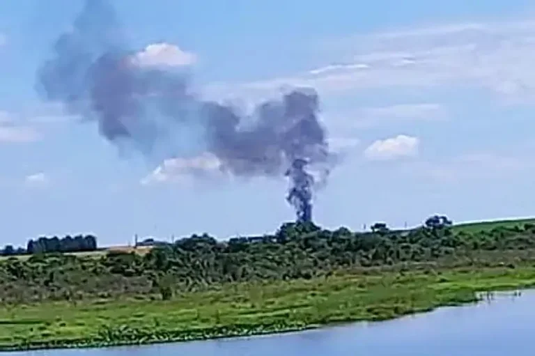 Aeronave De Pequeno Porte Cai Em São Paulo E 2 Pessoas Morrem