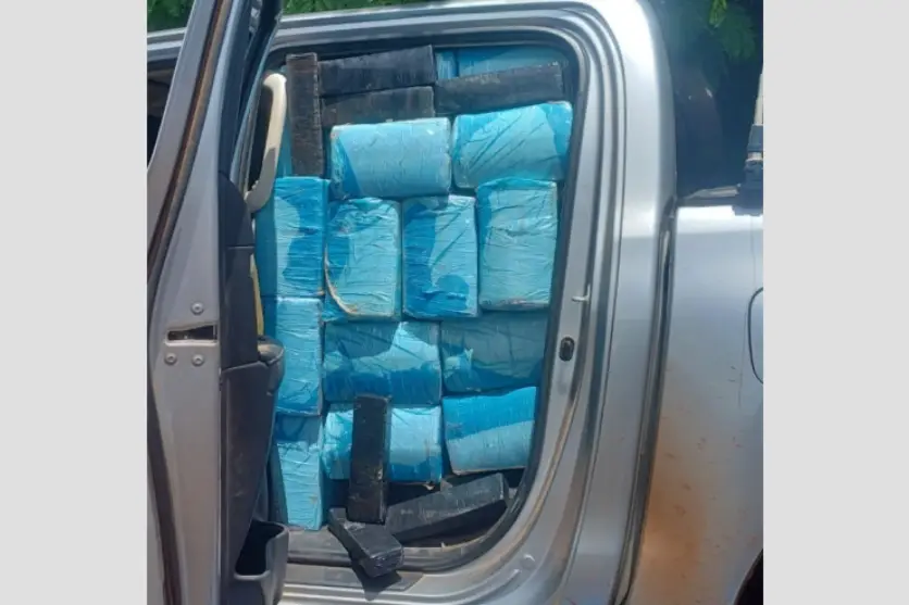Condutor De Hilux Carregada Com 1.655 Kg De Maconha é Preso (1)