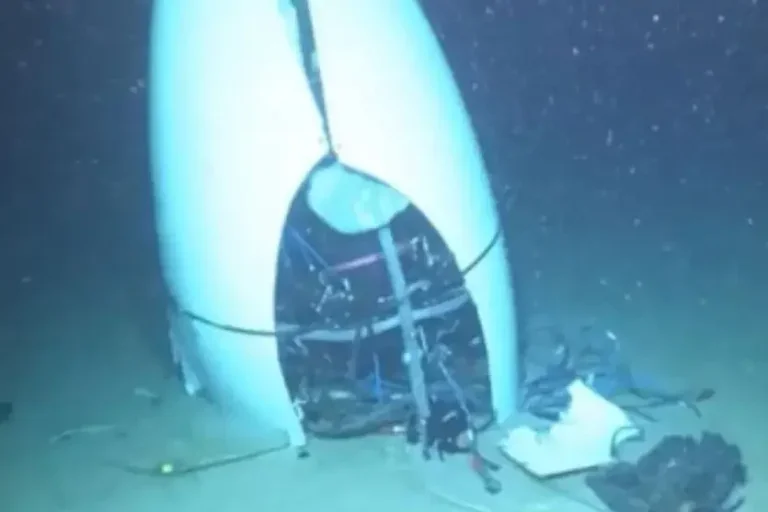Foto do submarino Titan no fundo do oceano. Imagem para ilustrar a matéria sobre a gravação da implosão do submarino Titan.