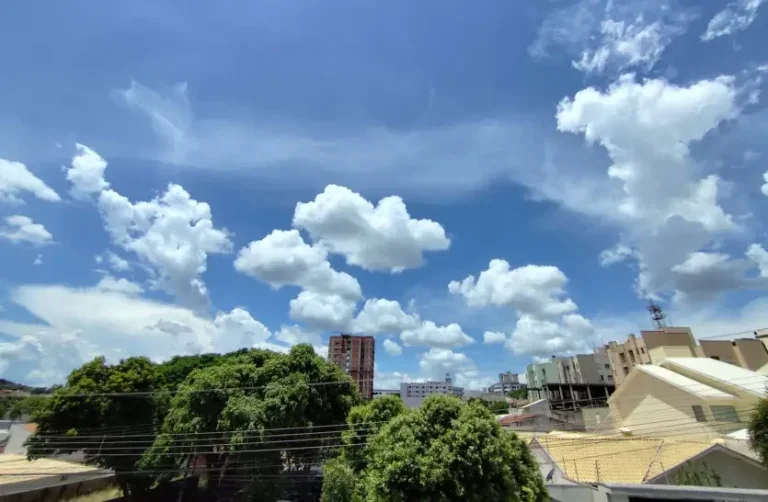 Sensação Térmica Atinge 43ºc Em Umuarama Nesta Tarde