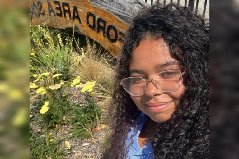 Aluna do Balan na Nova Zelândia. Na foto, a estudante Amanda, que embarcou no intercâmbio Ganhando o Mundo.