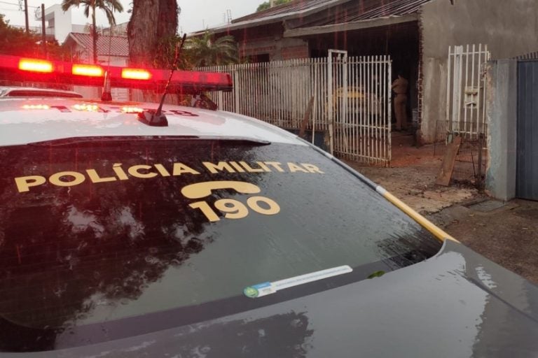 Grupo agride homem ao cobrar acerto trabalhista em Francisco Alves. Na foto, uma viatura da PM para ilustrar a matéria.