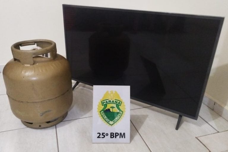 Furto em Alto Piquiri. Na foto, a TV e o botijão de gás furtados.