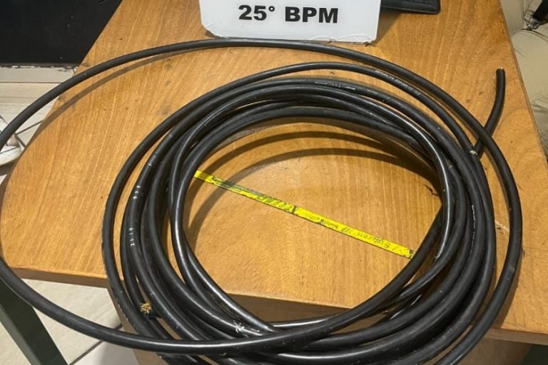 Homem furta fiação em Umuarama e é preso pela PM.