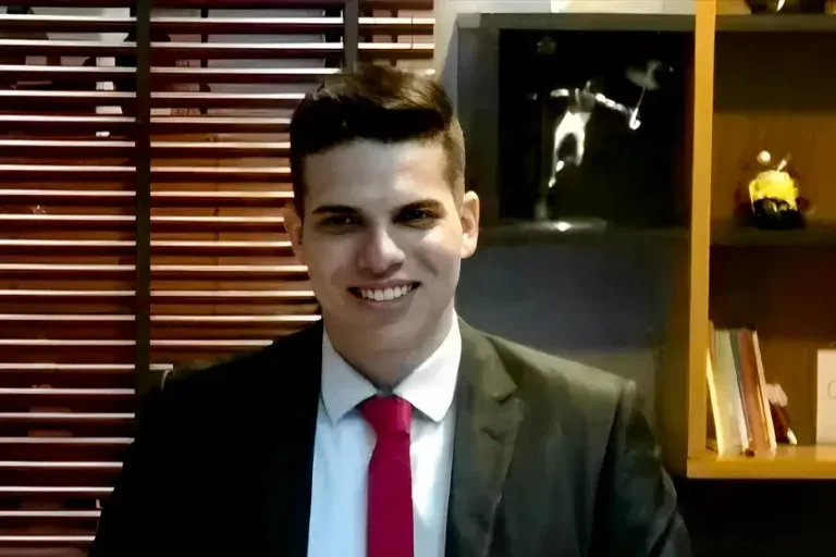Advogado De Marilena