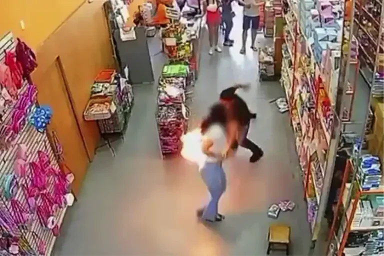 Celular Explode no bolso de jovem