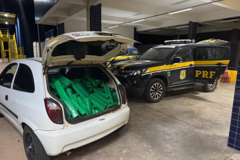 Maconha na Br 487: A vistoria revelou uma grande quantidade de substância análoga à maconha no interior do automóvel.