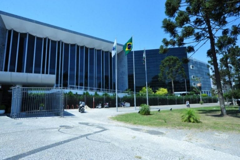 Mandado de busca: as investigações são conduzidas sob sigilo.