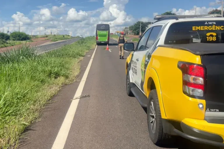 ônibus Mata Atropelado Homem Que Atravessou A Rodovia
