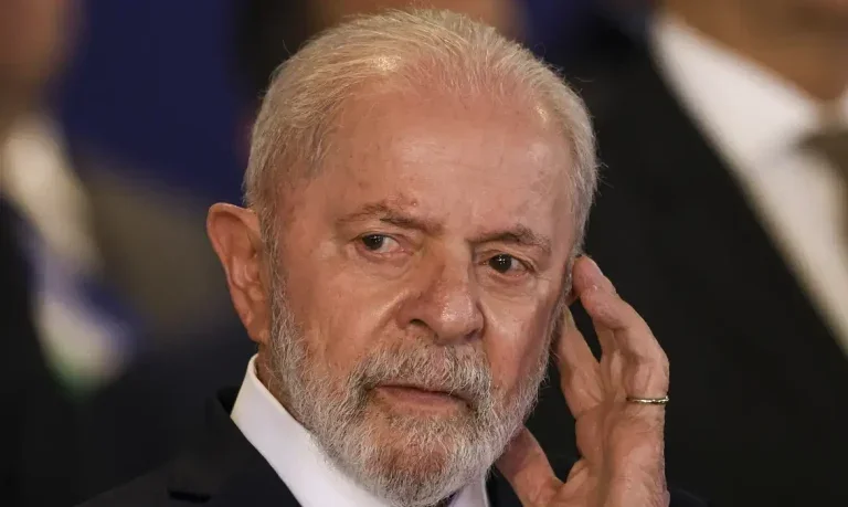 Reprovação De Lula