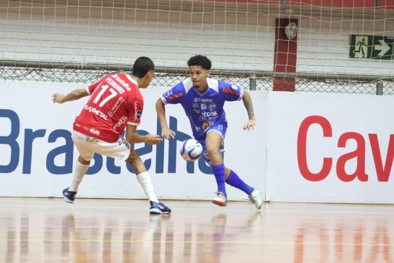 Nesta quinta-feira (27), o Umuarama Futsal foi derrotado pelo Atlântico por 4 a 1, em jogo válido pela partida de volta da primeira fase da Copa do Brasil de Futsal.