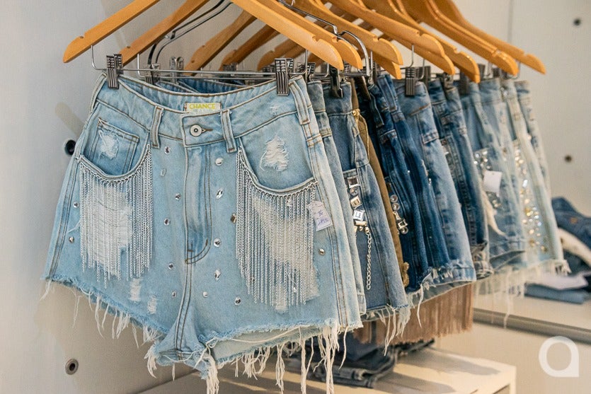 A Arte Da Customização Do Jeans Na Concepção De Cris Lima (17)