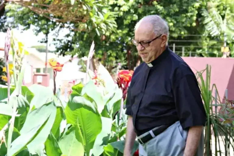 Bispo Dom José Maria Maimone Apresenta Melhora Clínica