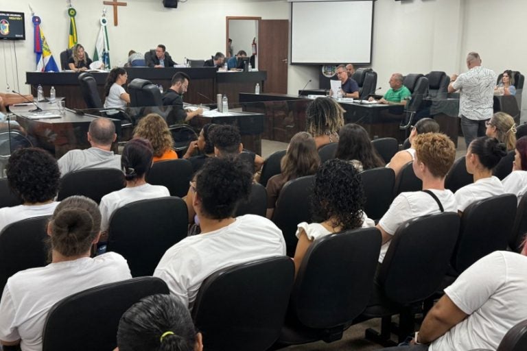 Câmara de Vereadores aprova reajuste salarial para servidores públicos de Umuarama
