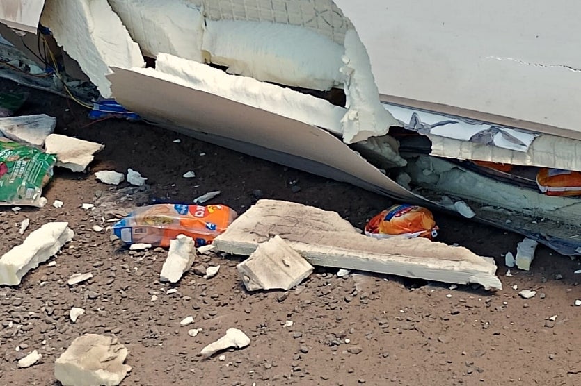 Colisão Entre Caminhão E Carro Na Pr 323 Deixa Uma Vítima Grave (2)