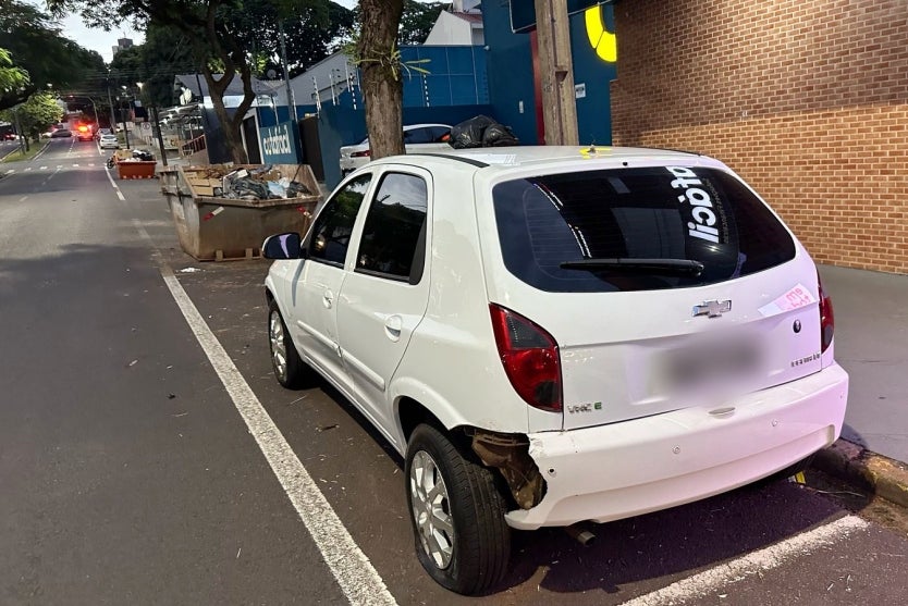 Condutor Transtornado Bate Em 4 Carros, Tenta Fugir, Mas é Contido (5)