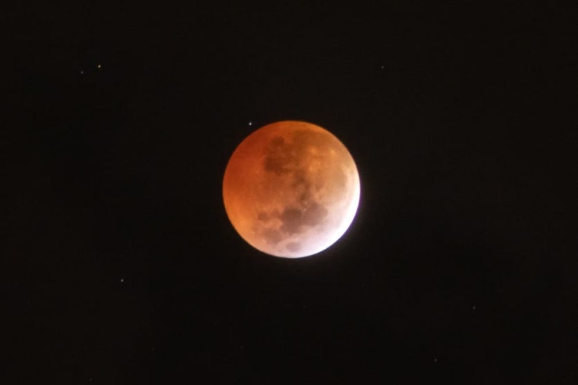 Fotógrafos De Umuarama Registram O Eclipse Total Da Lua Asaff (1)