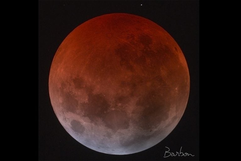 Fotógrafos De Umuarama Registram O Eclipse Total Da Lua Cristiano
