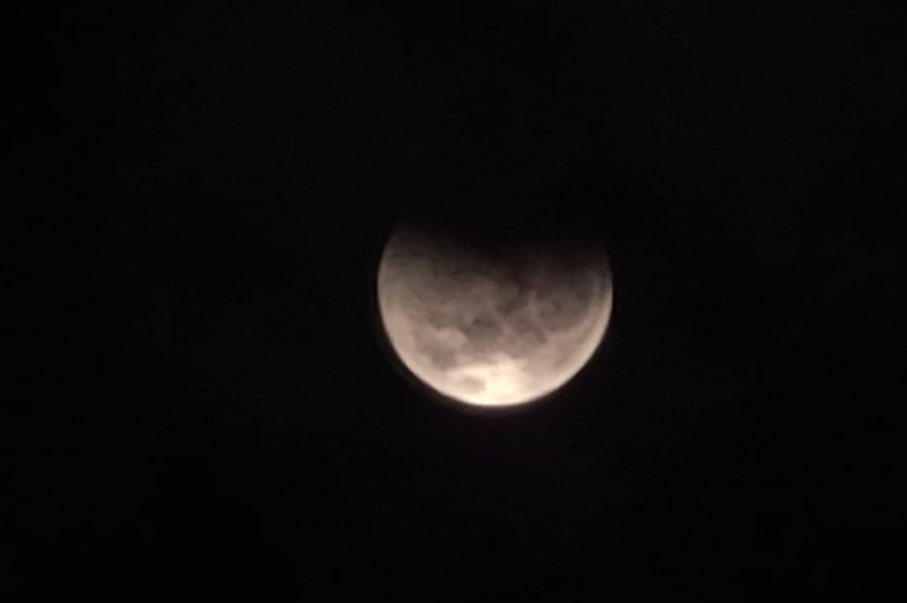 Fotógrafos De Umuarama Registram O Eclipse Total Da Lua Mayara (1)