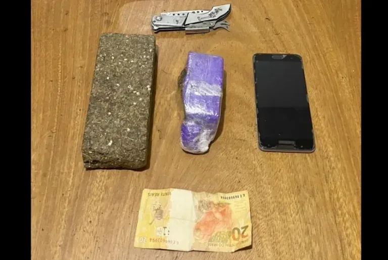 Homem Ameaça Mulher Com Canivete E é Preso Pela Pm Por Tráfico