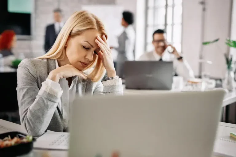 Nova Regulamentação Exige Que Empresas Cuidem Da Saúde Mental Dos Funcionários